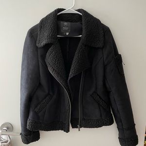 Urban outfitters black Sherpa jacket